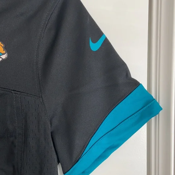 BRAND NEW NICK FOLES NFL NIKE JERSEY! - Picture 6 of 6